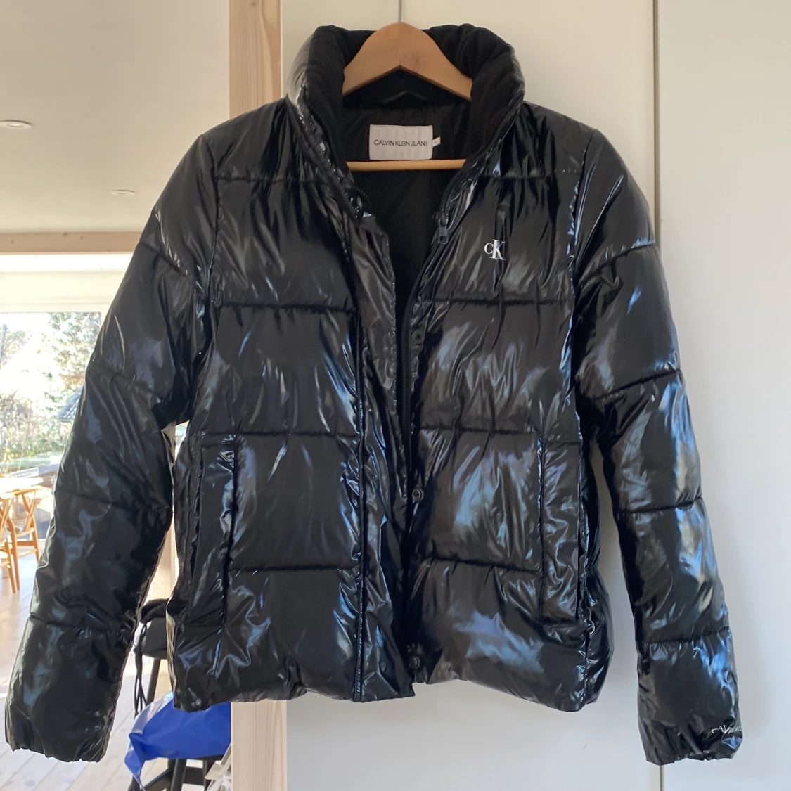 Svart pufferjacka från Calvin Klein