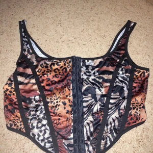 Topp från shein🐆 - :)