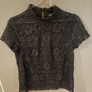 Spets topp - Super fin spets tröja! 