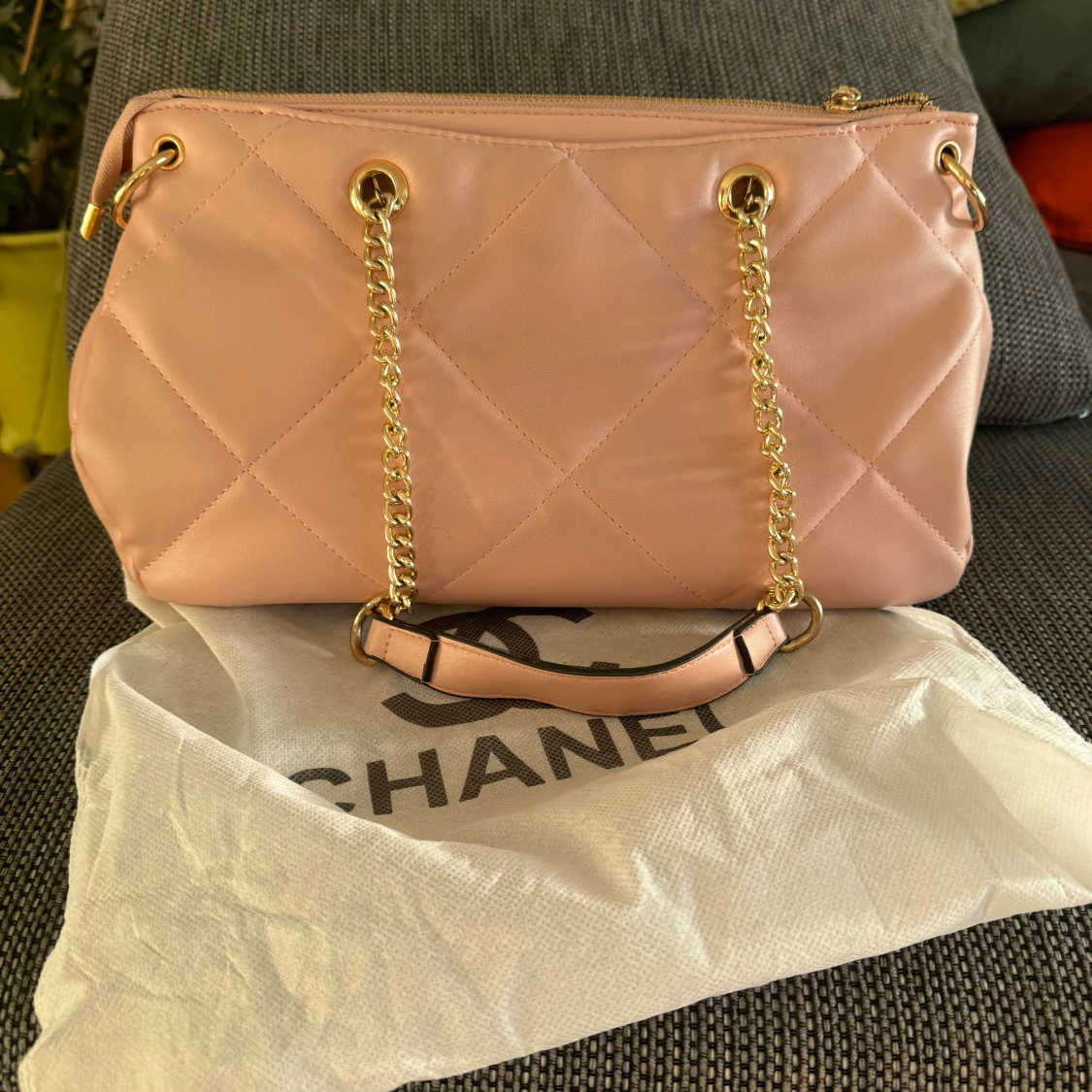 Rosa väska med mycket bra skick. - 90