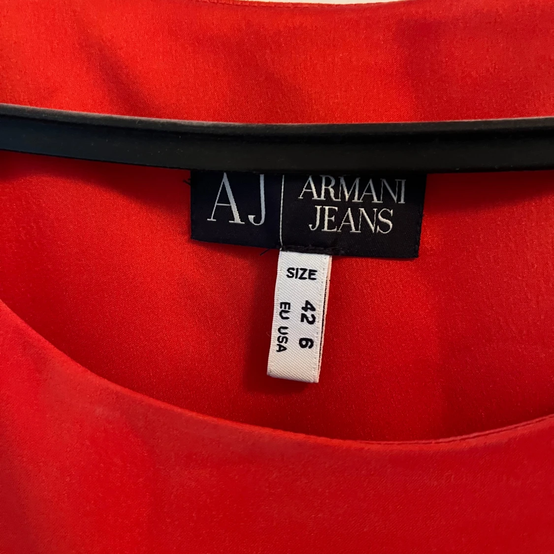 Röd klänning från Armani Jeans - 91