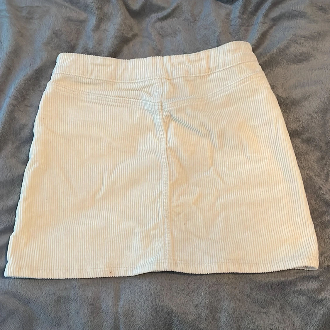 Beige manchesterkjol från Lindex - 90