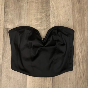 Ginatricot crop top - Aldrig använt 