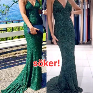 Söker dessa eller liknande klänningar från Dressroomlinne! - Söker någon av dessa eller liknande klänningar från dressroomlinne (eller av klänningens märke som jag ej vet) i storlek 34! Skillnaden är att den ena är helt täckt i paljetter (vänster) och den andra har några sorts växtmönster blandat med paljetter (höger). Jag är på en tightare budget, vilket jag förstår är mycket att be om men hör av er om ni säljer eller vet annons😊❤️