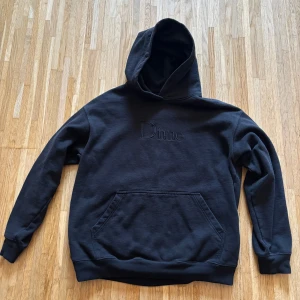 Svart hoodie från Dime - Svart Dime hoodie i size M, mycket fint skick!