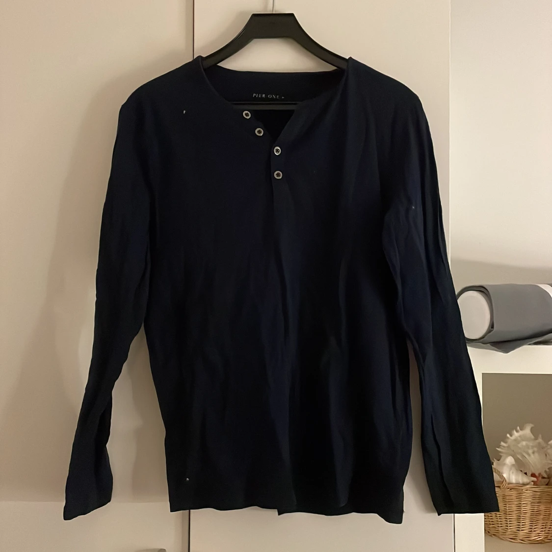 Mörkblå långärmad tröja från Pier One