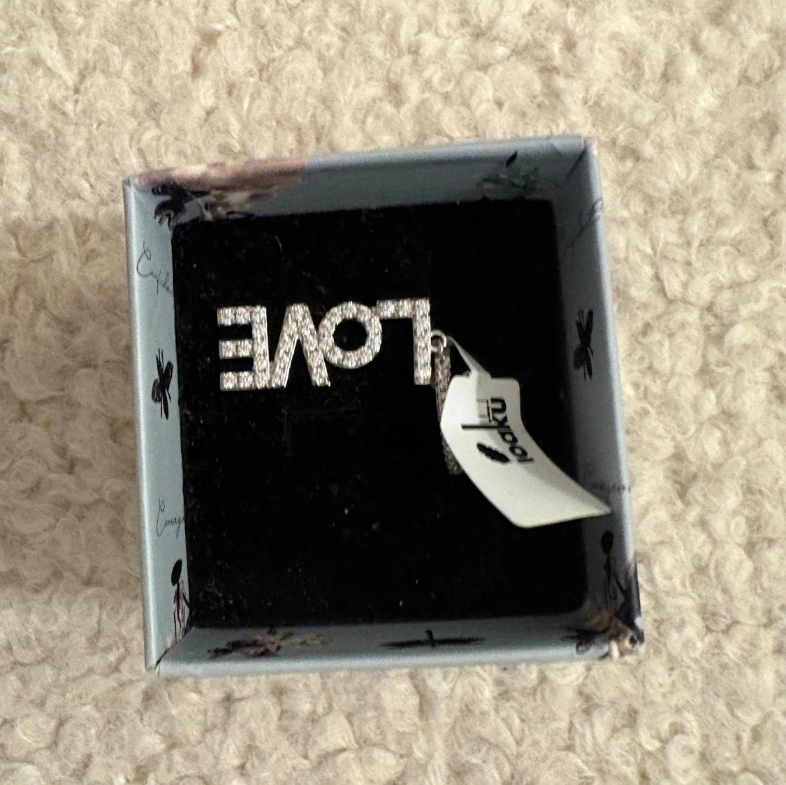 IOAKU örhänge ”Love”