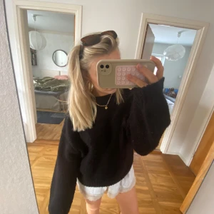 Svart stickad tröja Zara - Snygg i gott skick 