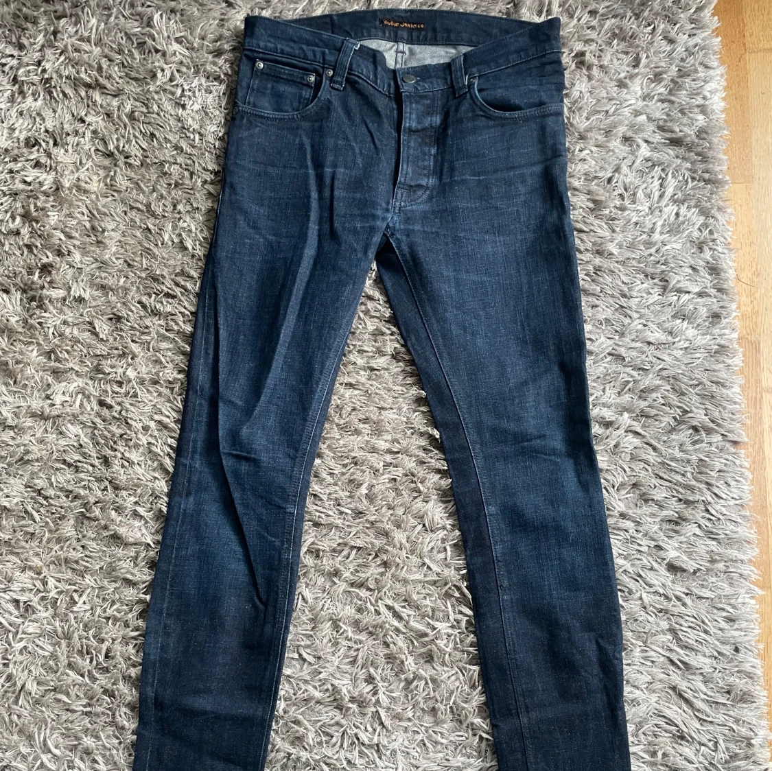 Mörkblå jeans från Nudie Jeans