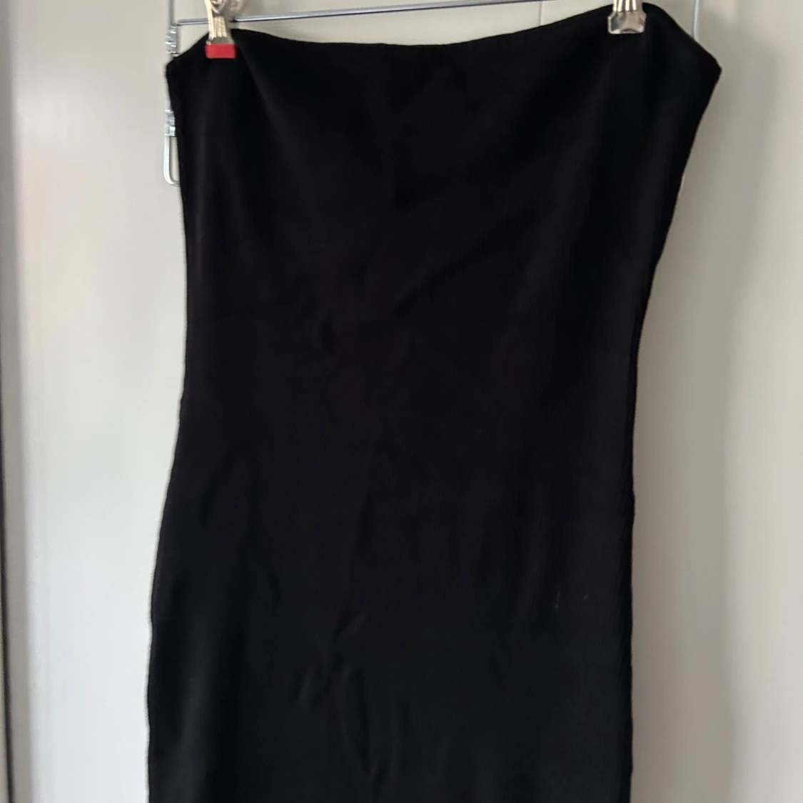 Svart ribbad tubklänning - 2