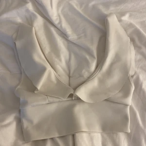 Helt ny sommartop från Nly one💓 - Köpte för 299 säljer för 40💓