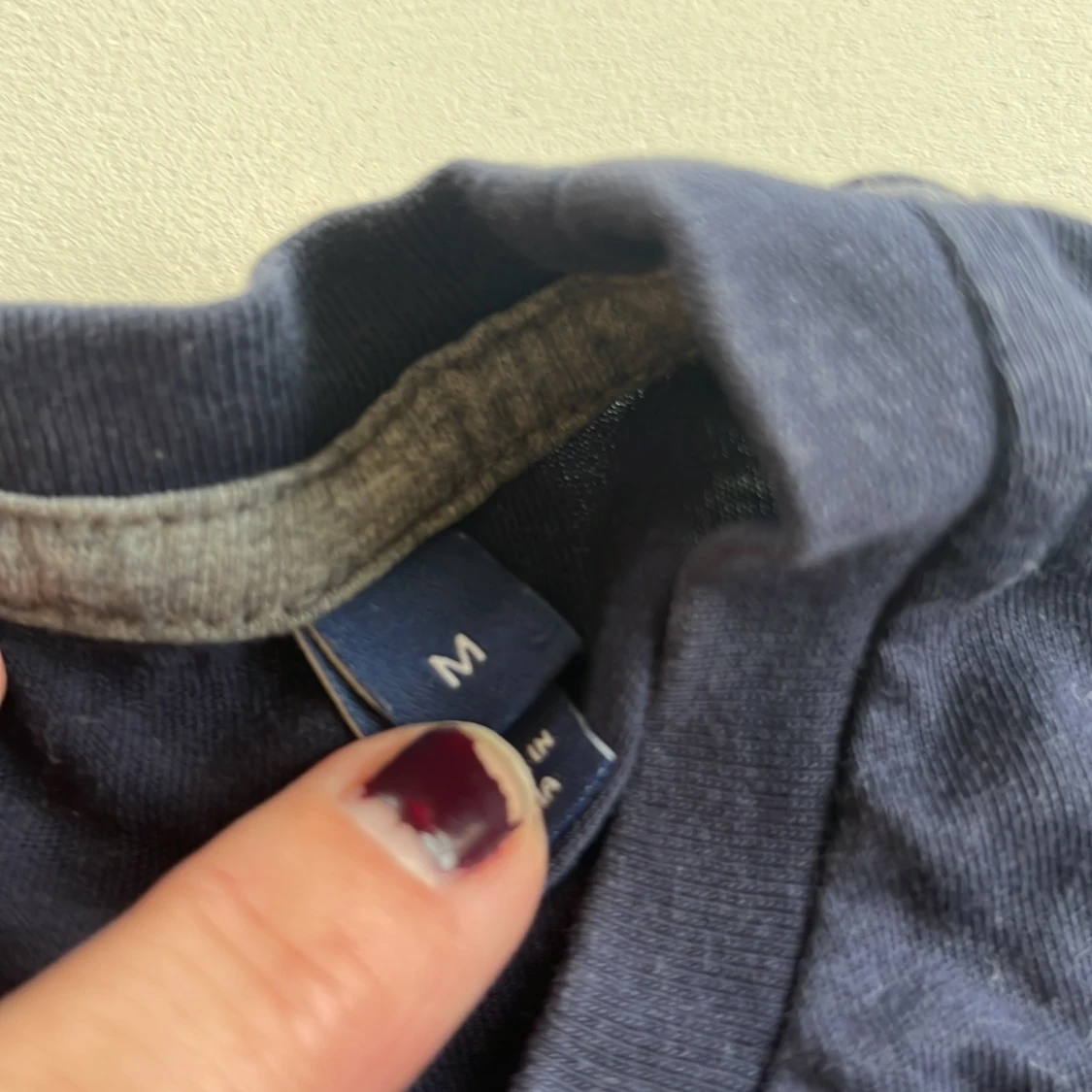 Blå t-shirt från GANT - 2