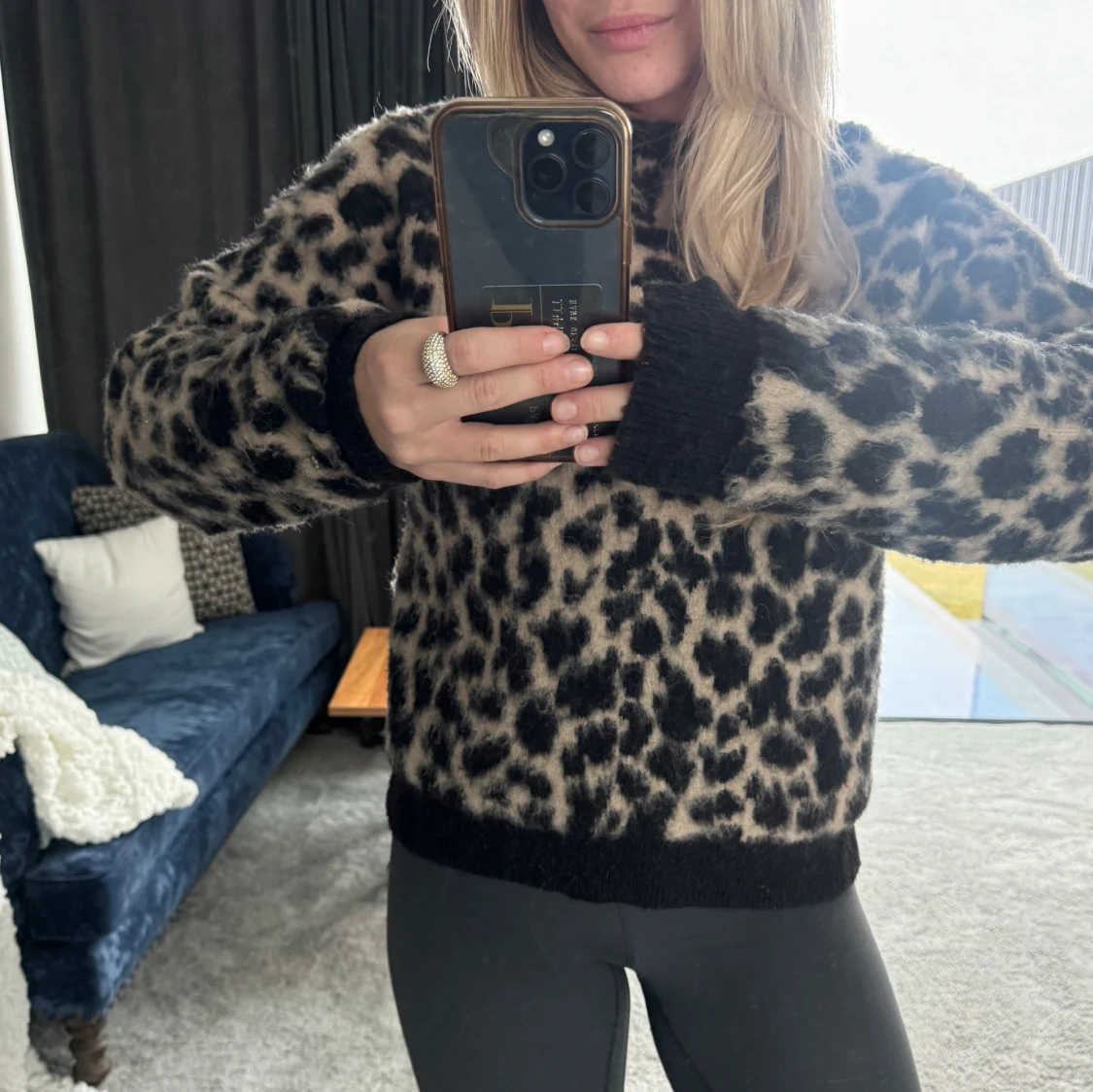 Leopardmönstrad tröja