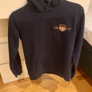 Gant hoddie storlek S - Storlek 170 = S