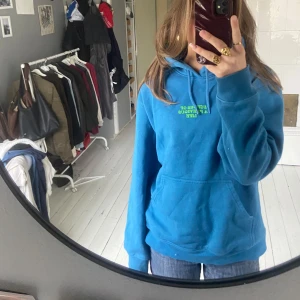 Hoodie med tryck - Hoodie med teyck