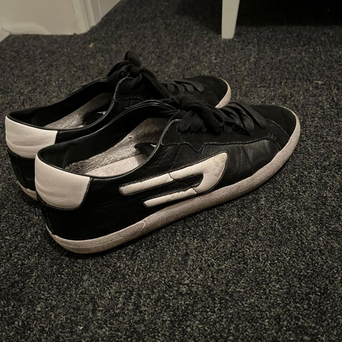 Svarta sneakers från Diesel