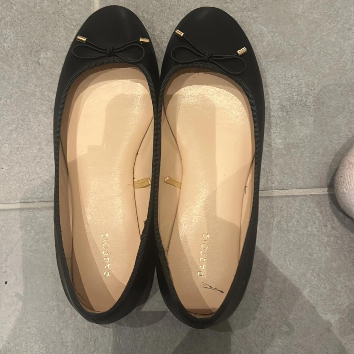 Svarta ballerinaskor med rosett - 2