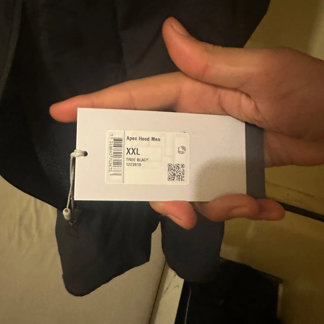 Svart jacka med huva från Haglöfs - 91