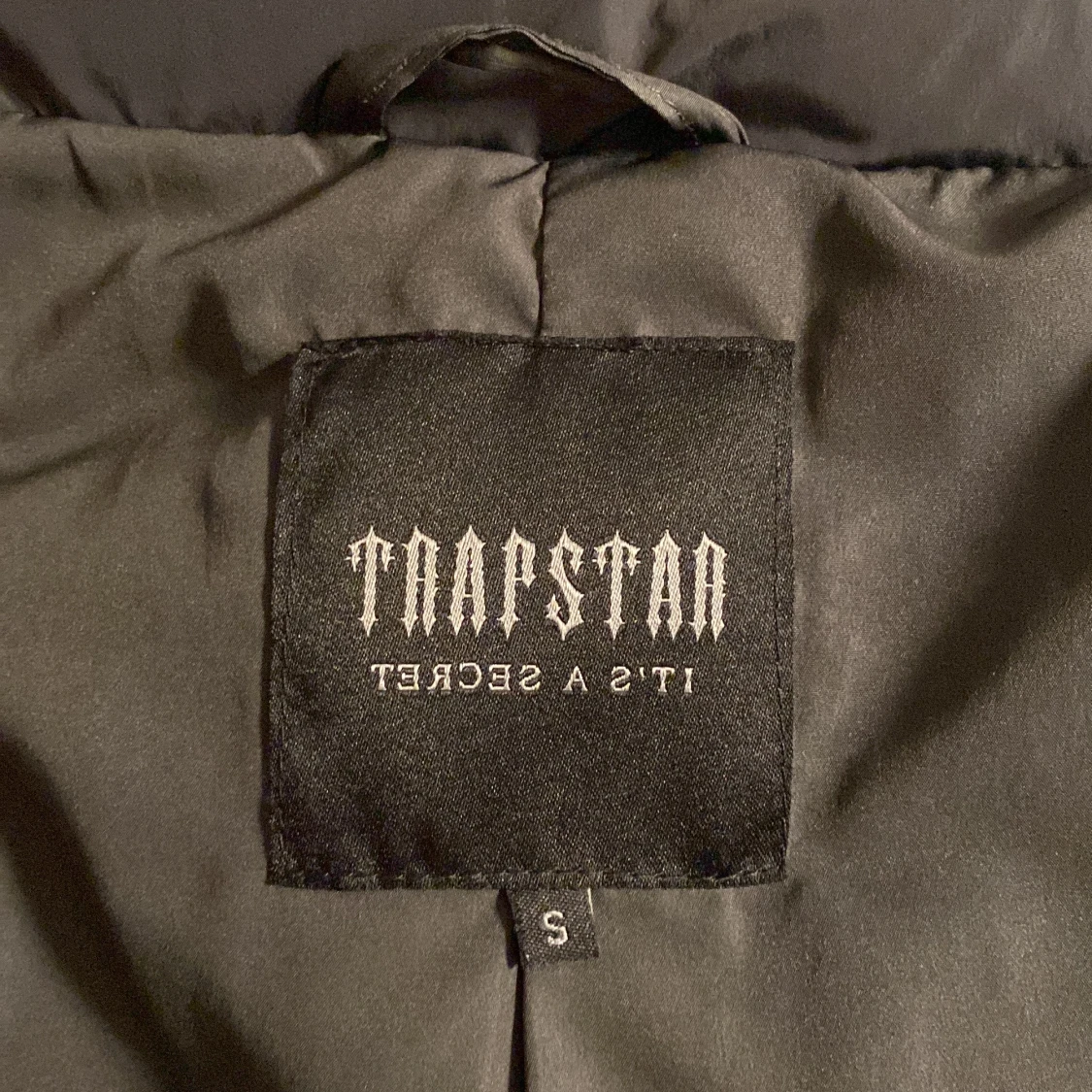 Grå pufferjacka från Trapstar - 3