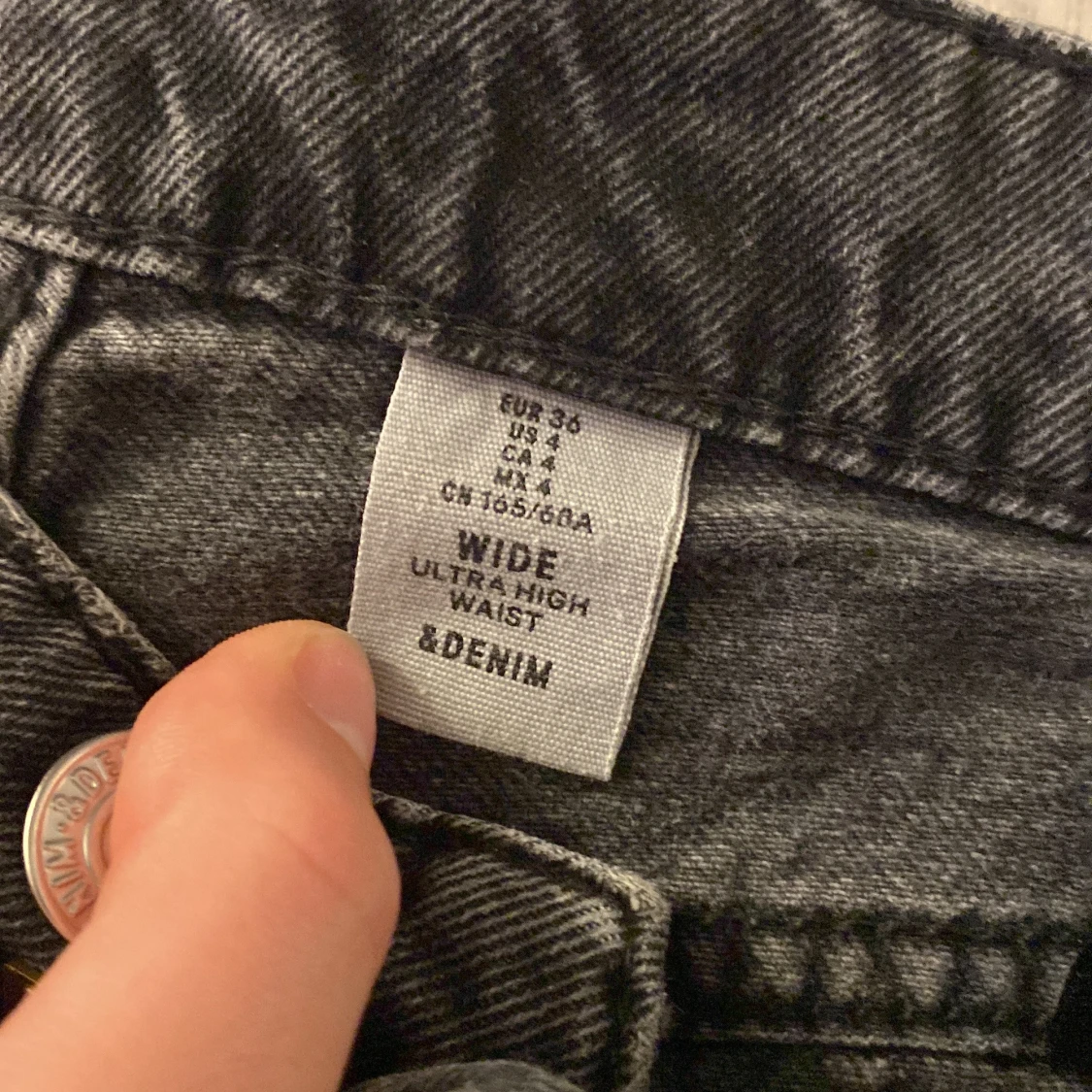 Svarta wide jeans från &Denim - 91