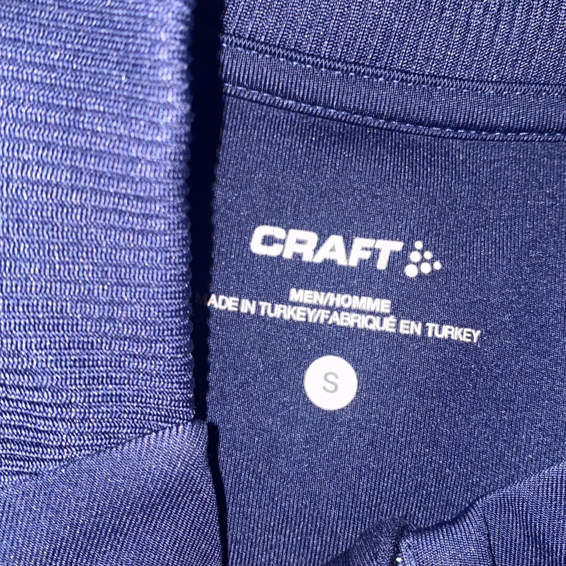 Mörkblå långärmad tröja från Craft - 90