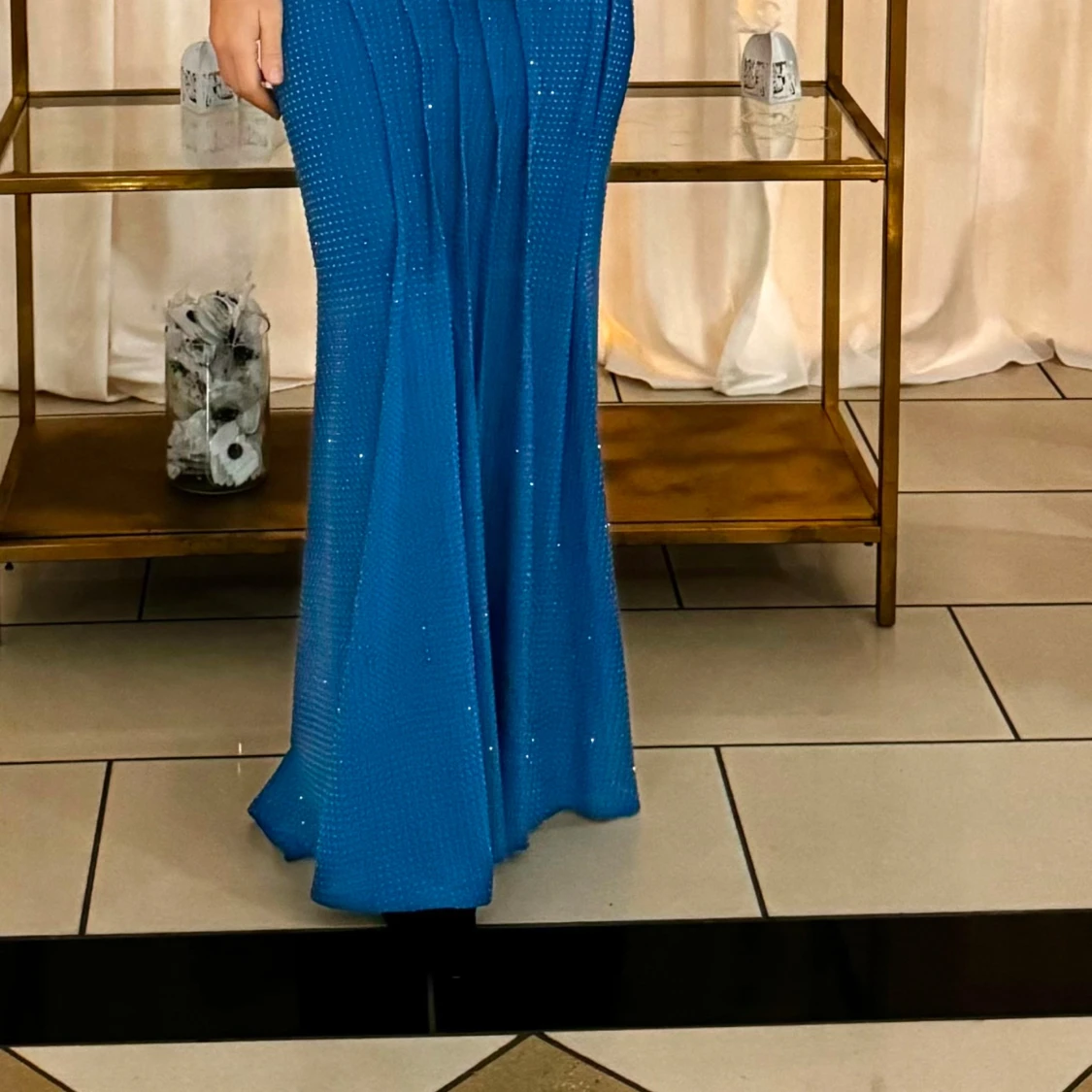 Blå glittrig långklänning - 91