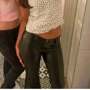 New yorker skinnbyxor - Snygga skinnbyxor från new yorker!! De är super populära och är slut på hemsidan💋💋