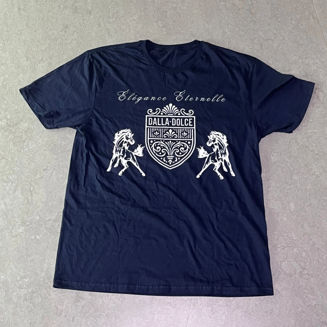 Mörkblå t-shirt med tryck från Dalla Dolce - 91