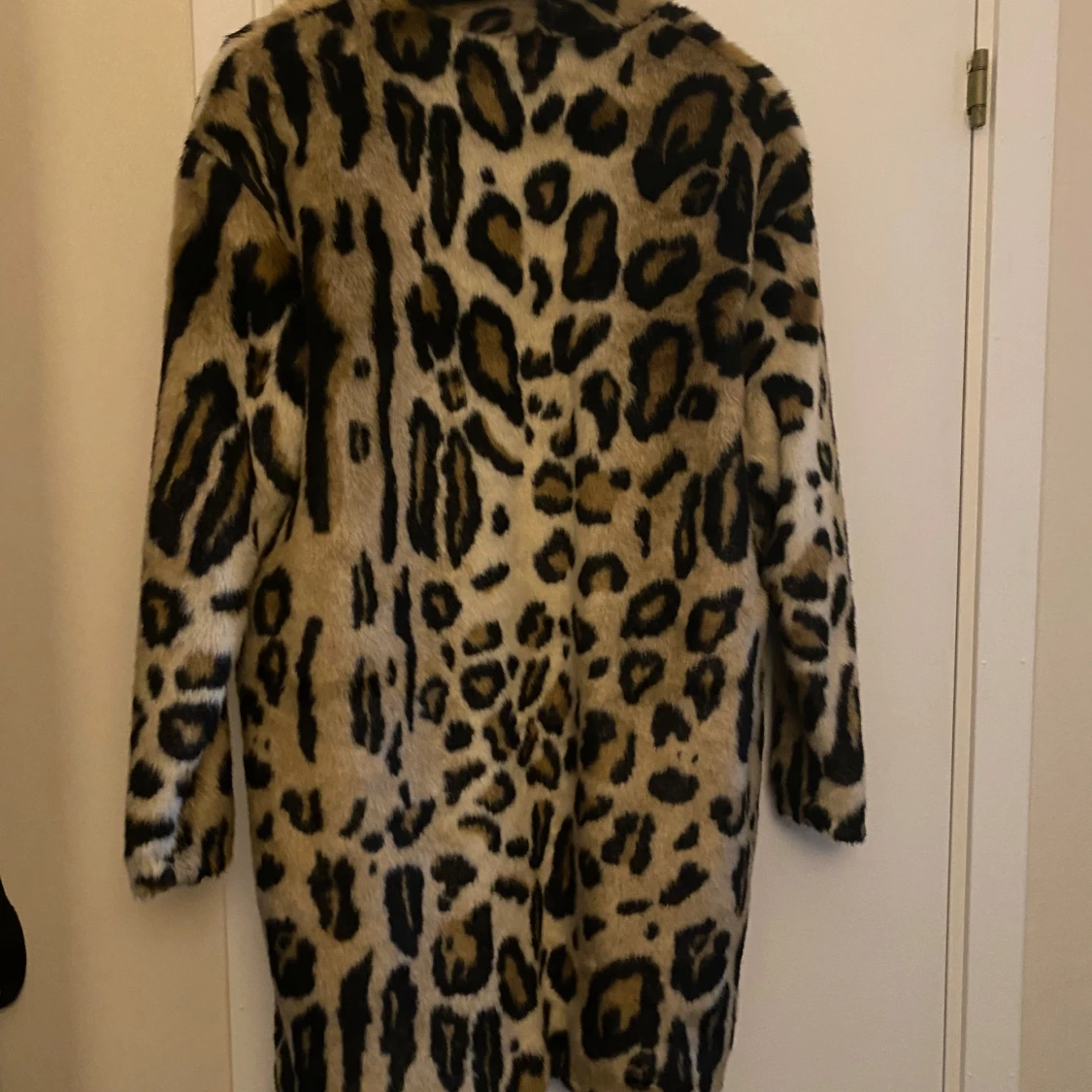 Leopardmönstrad pälsjacka - 90
