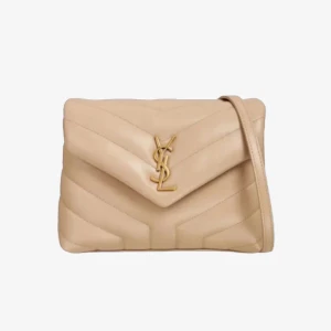 Ysl loulou toy - Säljer min super fina ysl väska i Loulou toy, den är givetvis äkta. Säljer eftersom jag tröttnat på den ❤️