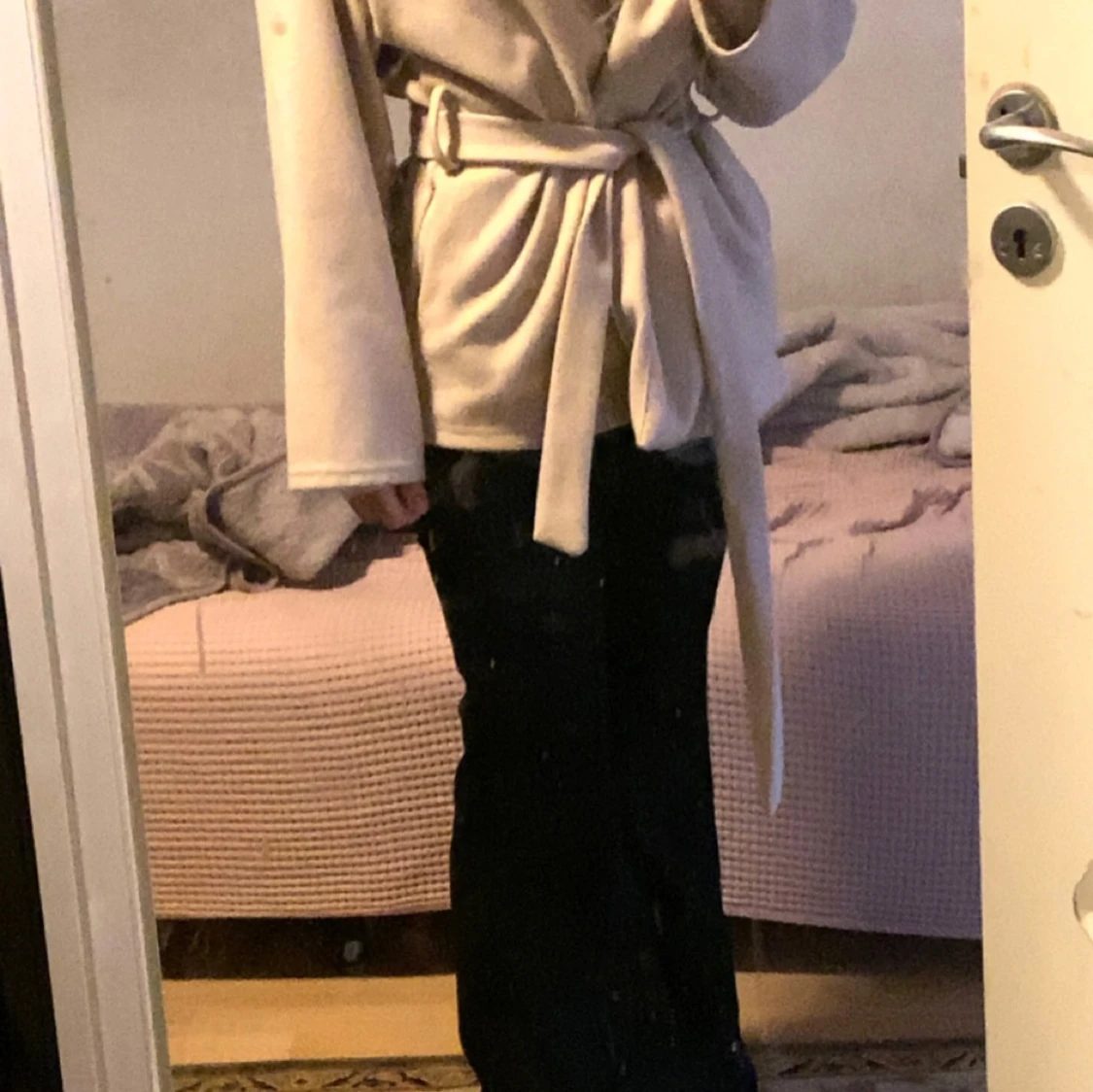 Beige kappa med knytband