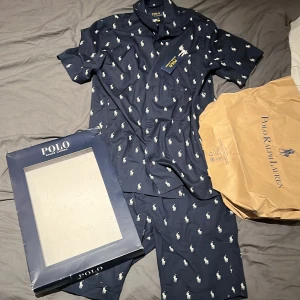 Polo Ralph lauren pyjamas  - Säljer min helt nya polo Ralph lauren pyjamas 10/10 skick