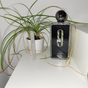 Afnan 9pm (Samples) - Hejsan jag säljer nu 5ml samples utav Afnan 9 pm för endast 49kr. 10 och 15ml finns även tillgängligt skriv ett meddelande för mer info. 