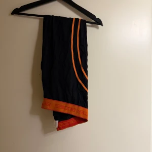 Träningsbyxor från Better Bodies - Snygga träningsbyxor i bra skick. 