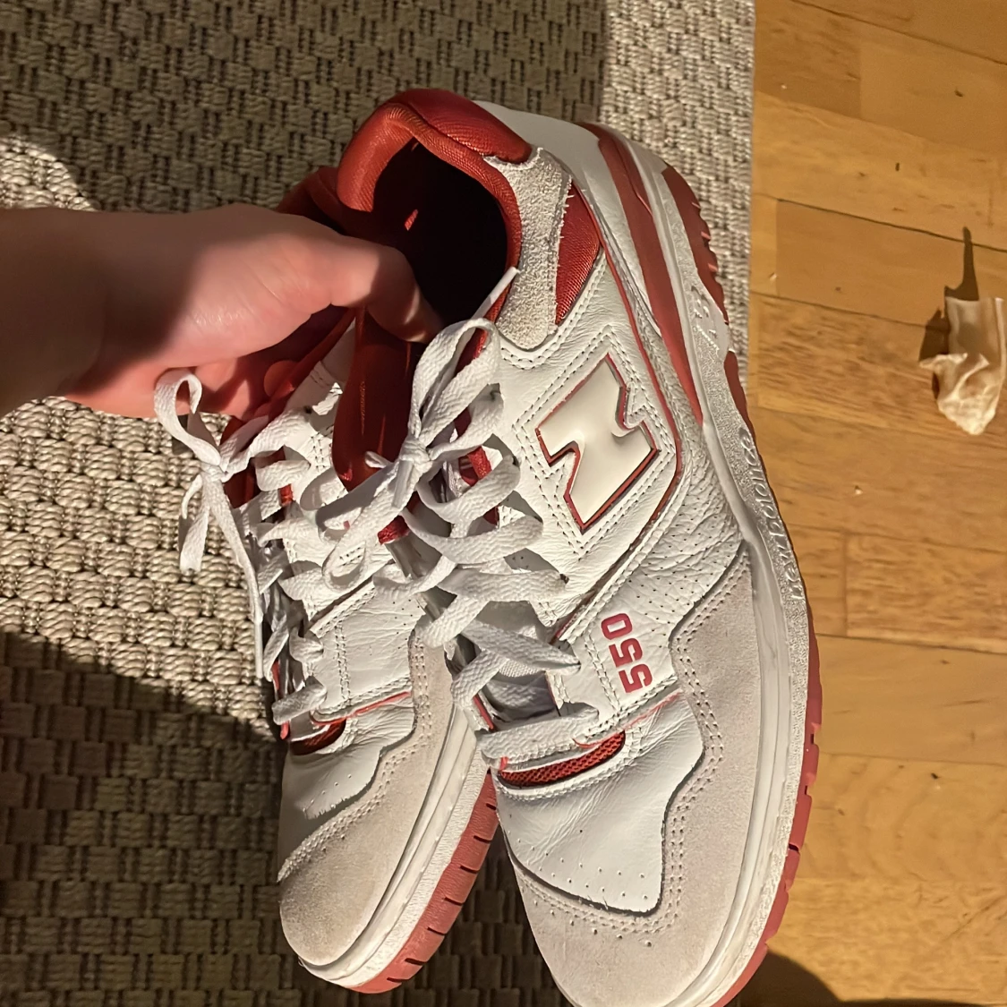 New Balance 550 sneakers i vitt och rött - 92