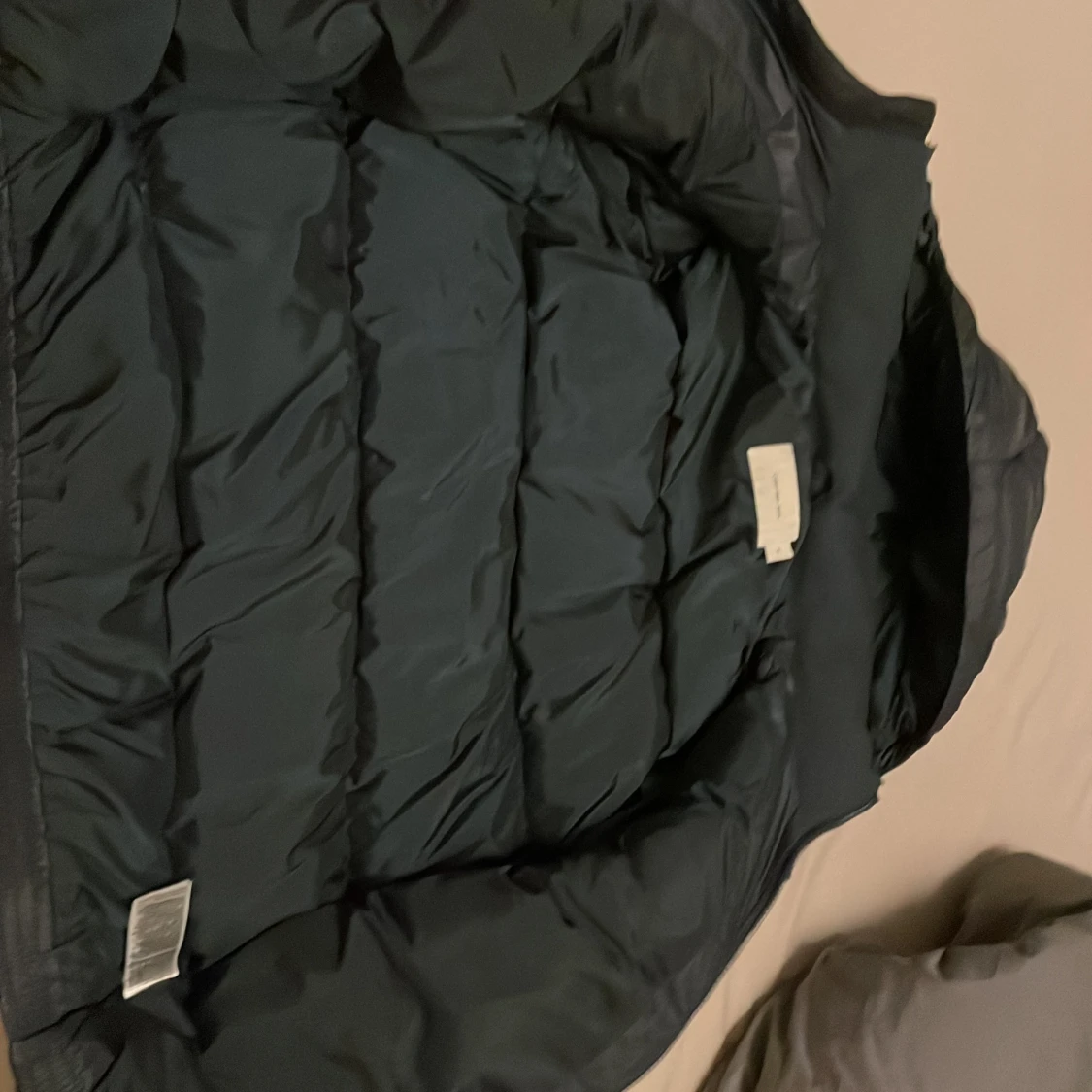 Blå dunjacka från Calvin Klein - 90