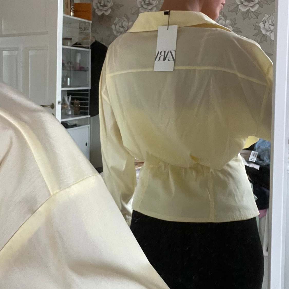 Gul skjorta☀️ - 90