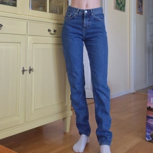 Jeans - Bra skick. Jag är 170 cm.
