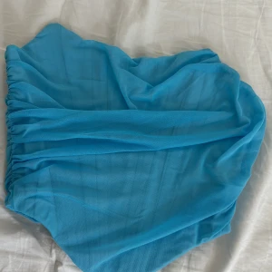 En blå vacker corset top 🦋 - En blå vacker korset top som går att matcha till allt från skjolar, jeans osv   I storlek S