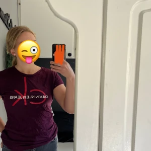 Calvin Klein tröja - T-suget från Calvin Klein