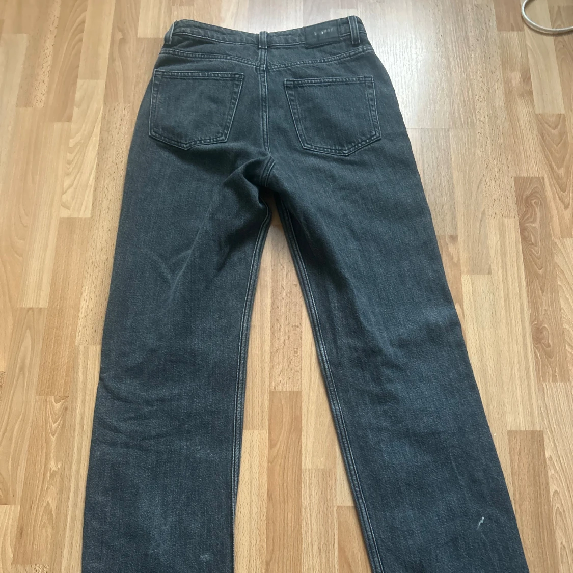 Mörk gråa jeans - 90