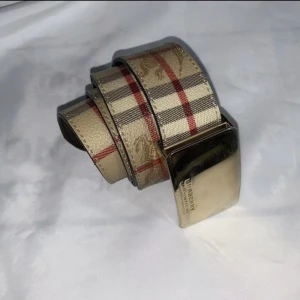 Burberry bälte - Äkta burberry bälte skick 8/10 105cm