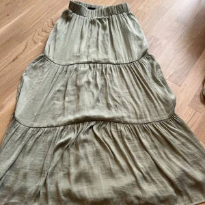 Lång kjol från Gina xs - Använd fåtal gånger Normal i storlek 