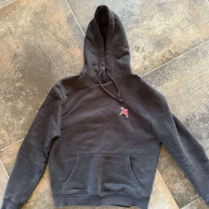 Arigato hoodie - Säljer nu min feta arigato hoodie. Priset kan diskuteras!