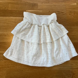 Pieces kjol - Volangkjol från Pieces, jättesöt💓