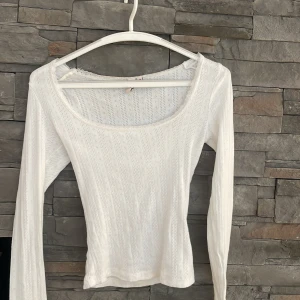 söt topp - jätte fin men söta mönster xs men passar även s och m då den är stretchig💘