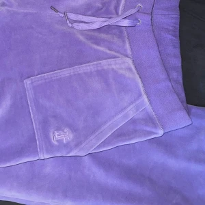 Juciy couture byxor L - Storlek L mycket fint skick knappt använts 