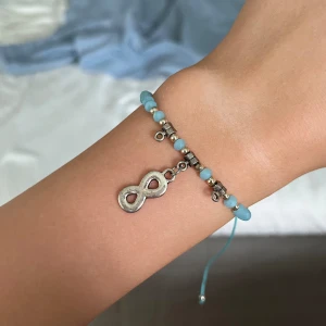 Jättefint armband - Armband med små pärlor superfint, fixar paketpris om du köper fler grejer ja säljer 🌸