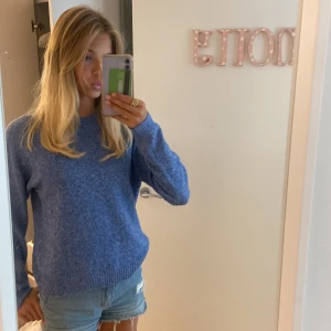 Stickad tröja❤️❤️ - En jätte bekväm blå stickad tröja ❤️