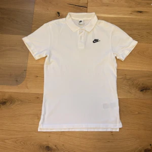 Nike Piké - Gott skick. Knappt använd.